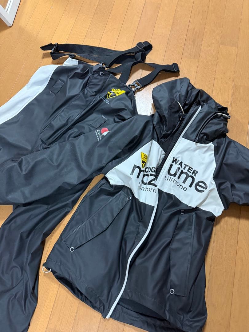 mazume Mサイズ レインウェア 上下セットグレー/ホワイト