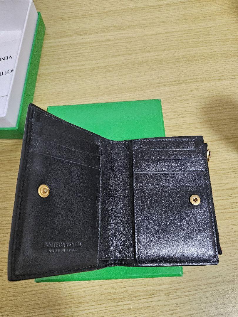 ボッテガ・ヴェネタ　マキシイントレチャート折り財布　BOTTEGA