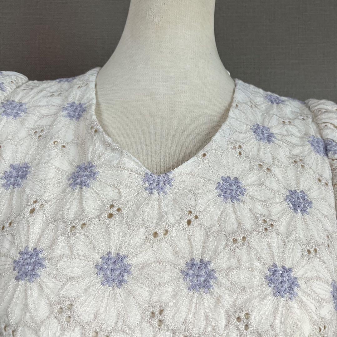 31 Sons de mode 花柄刺繍ワンピース　衿取り外し可能　白　紫