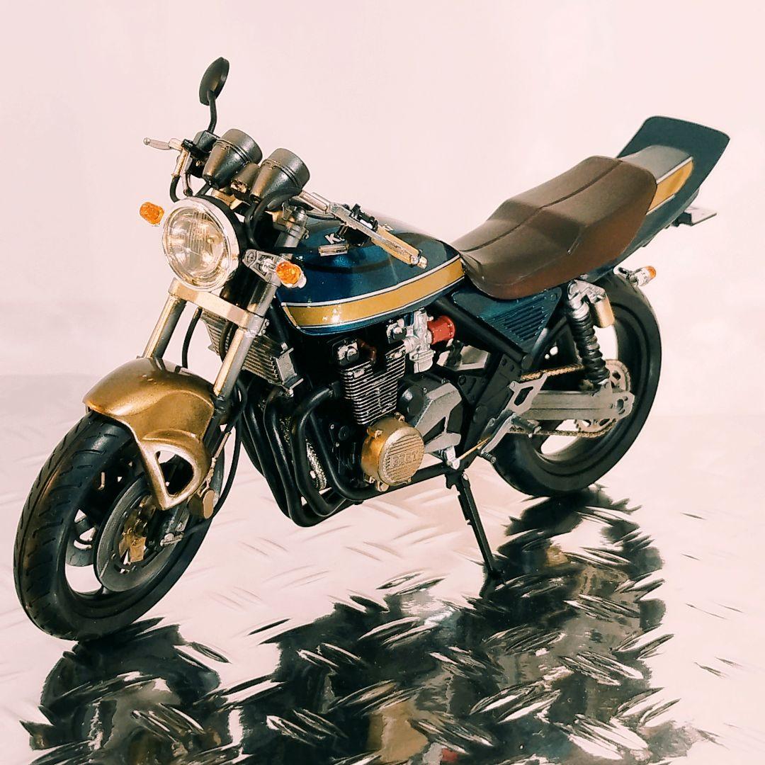 バイクプラモデル　アオシマ1/12Kawasaki　ゼファー　組み立て済み完成品