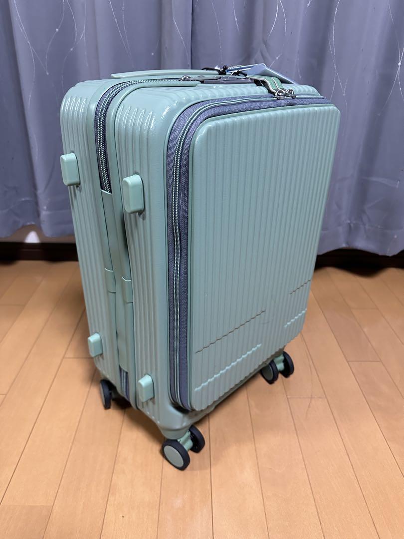 ［イノベーター] スーツケース INV50 マット 38L