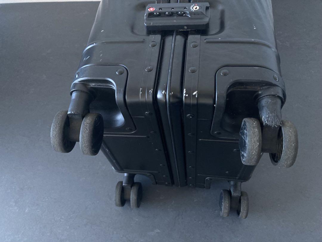 ace. アルミニウムキャリーケース 32L ブラック