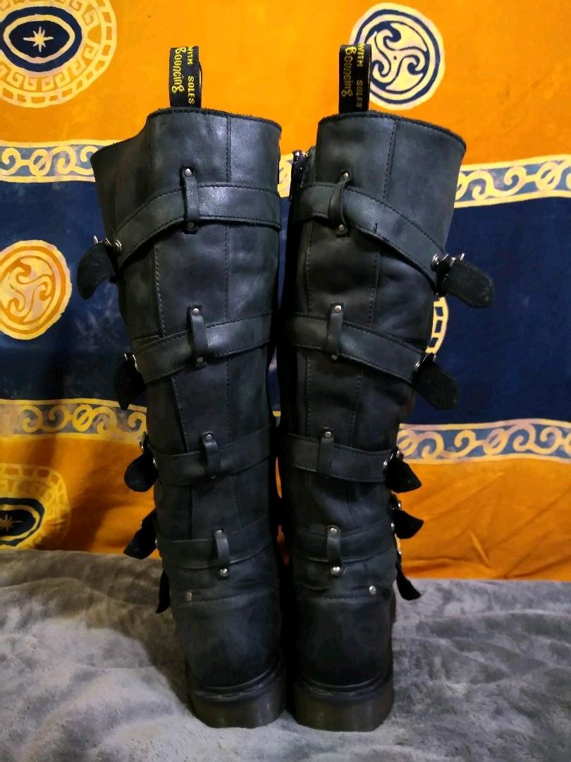 超激得最新作 美品 5連ベルト ロングブーツ UK7 w8mgz-m74571137370 Dr.Martens ドクターマーチン 通販低価