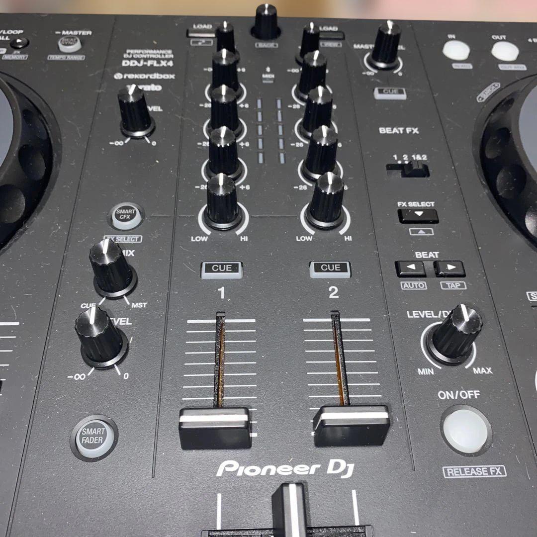 Pioneer DDJ-FLX4 DJコントローラー