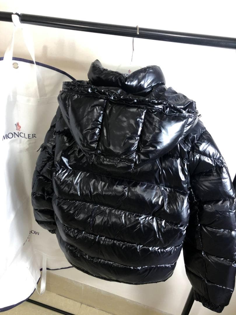 MONCLER ブラック ダウンジャケット MONCLER ブラック ダウンジャケット