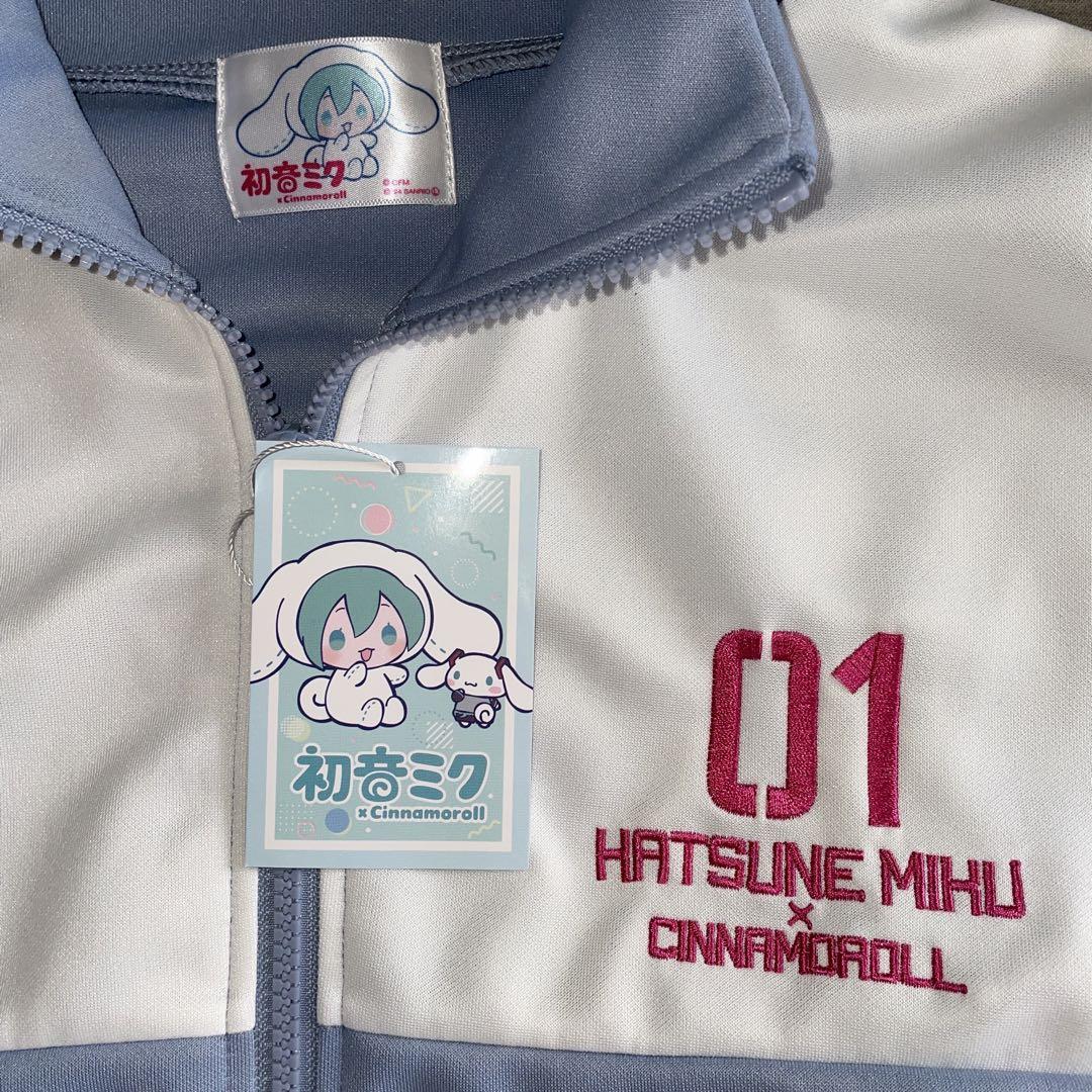 L 初音ミク x シナモロール サイバー感 ブルゾン サックス、他 M