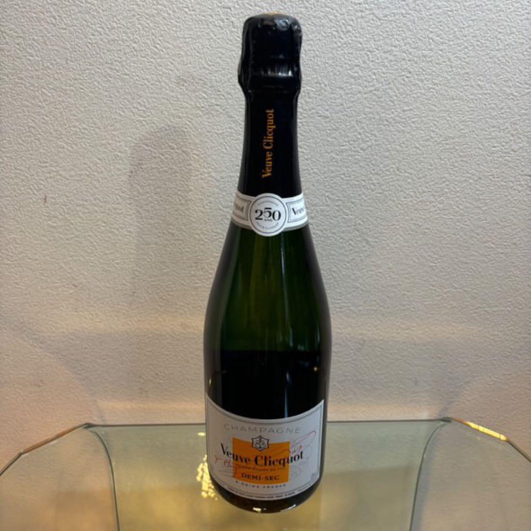 NA3915 未開栓! Veuve Clicquot DEMI-SEC ホワイト