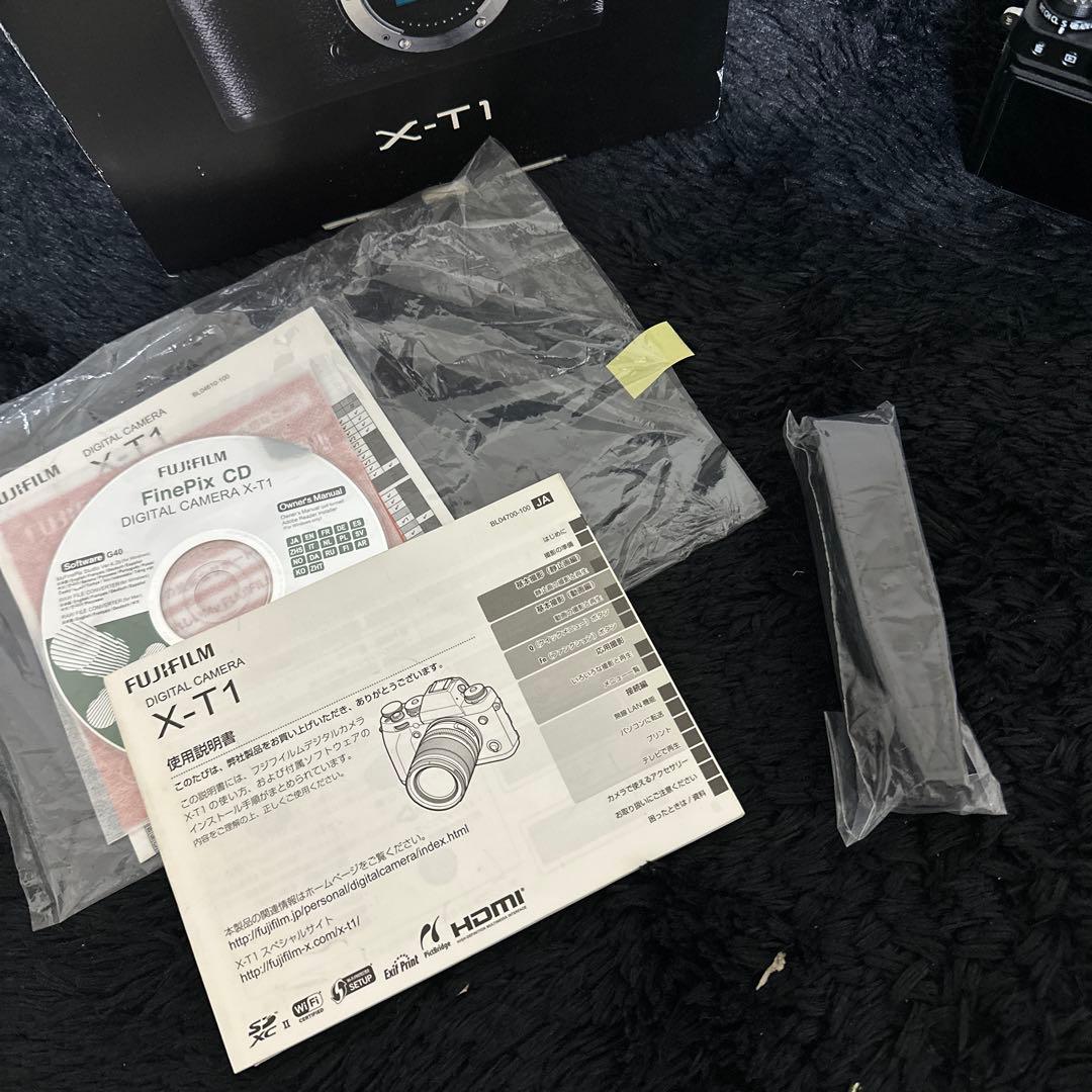 FUJIFILM X-T1 ミラーレス一眼カメラ 箱付き ボディ 付属品多数 FUJIFILM X-T1 ミラーレス一眼カメラ 箱付き ボディ 付属品多数