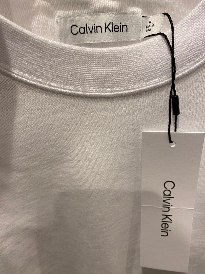 新品/在庫あり トップス 【新品未使用】Calvin Klein Tシャツ
