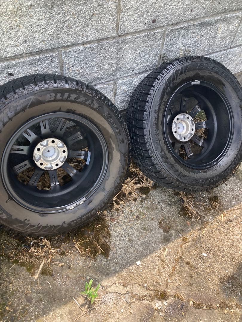 ブリザックスタッドレスタイヤとホイールセット 215/65R15インチ