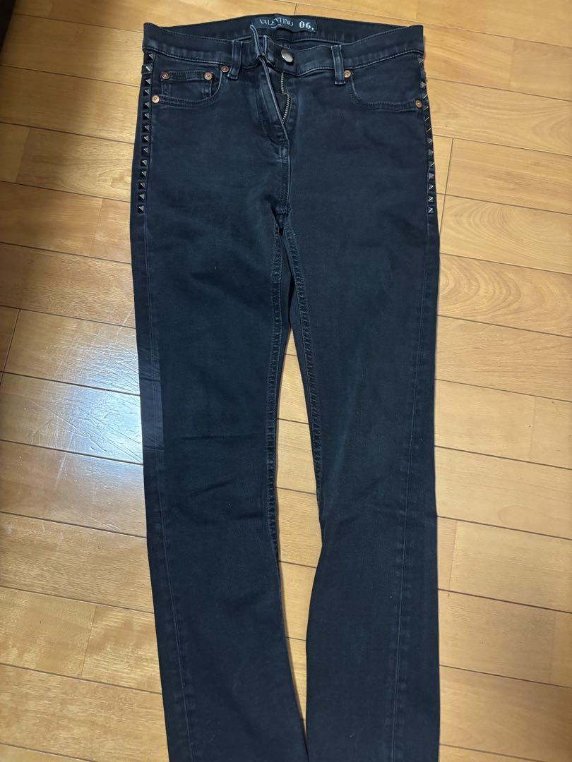VALENTINO 06 スタッズ付きブラックスキニーデニム