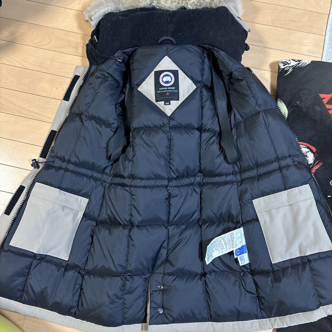 KANADA GOOSEダウン