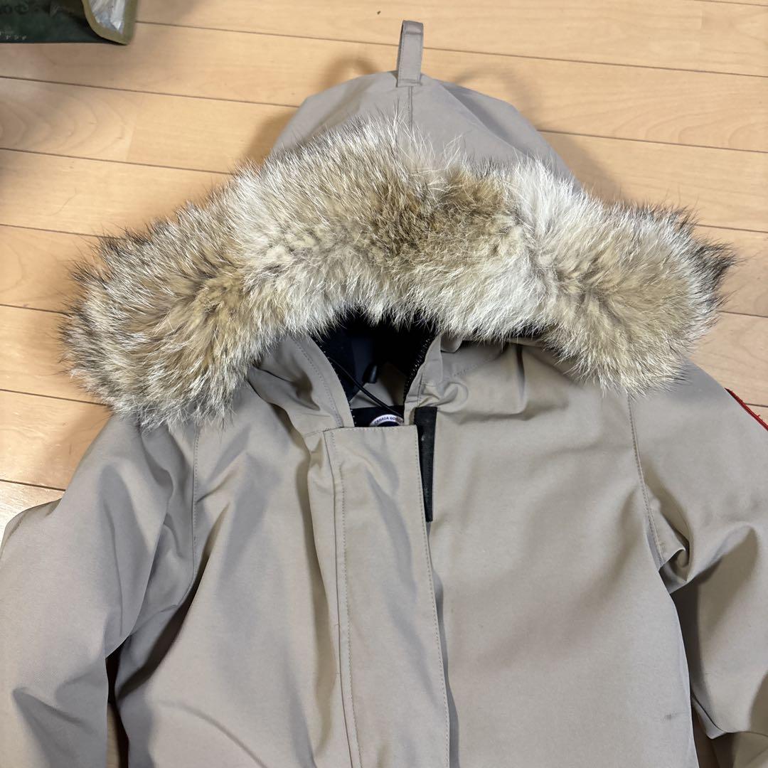 KANADA GOOSEダウン