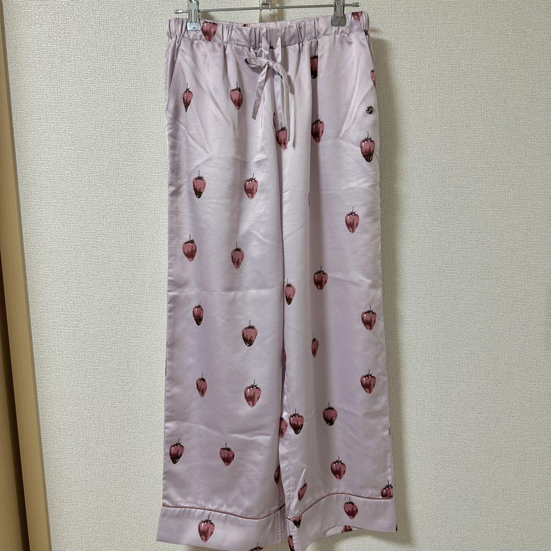 美品・未使用品ジェラートピケ ストロベリーチョコサテン
