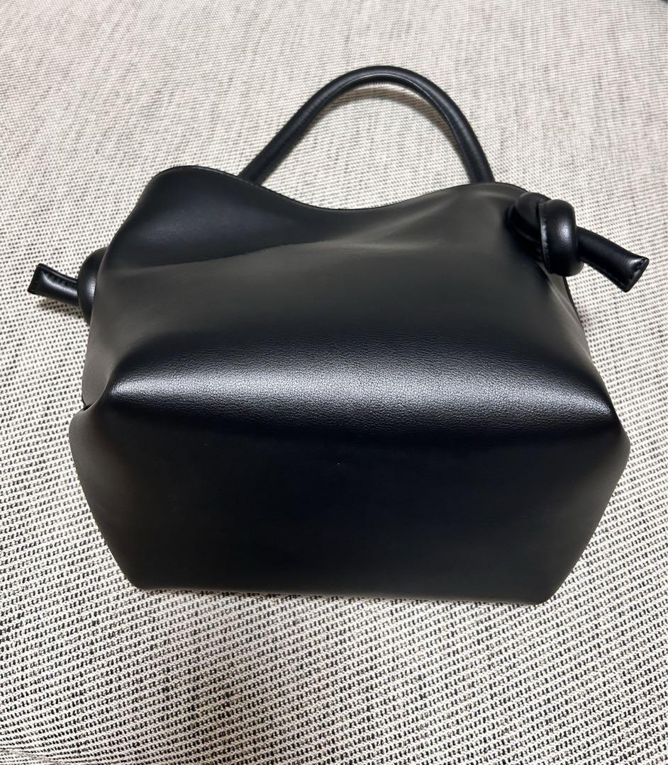 VASIC Patti Mini ブラック ショルダーバッグ