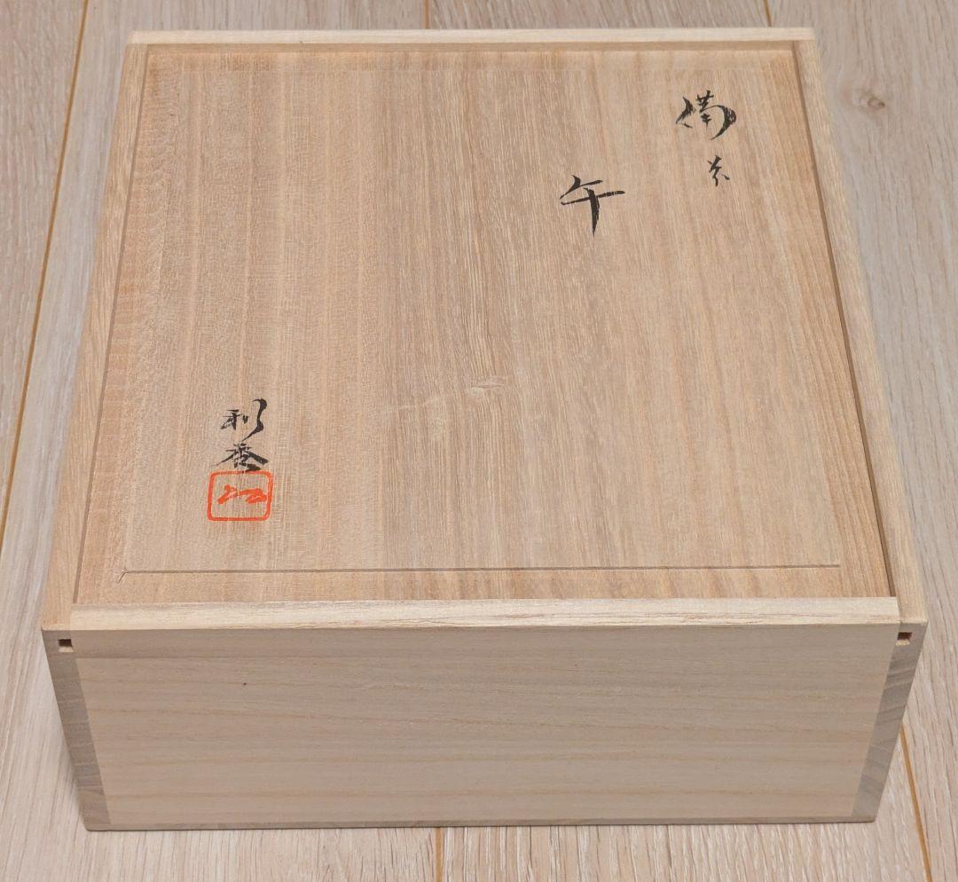 馬の置物　木箱と敷布付き　Ｂ