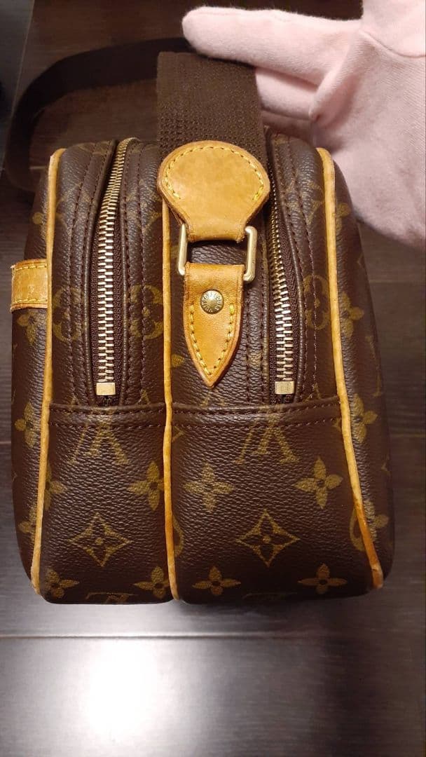 Louis Vuitton モノグラム リポーターGM