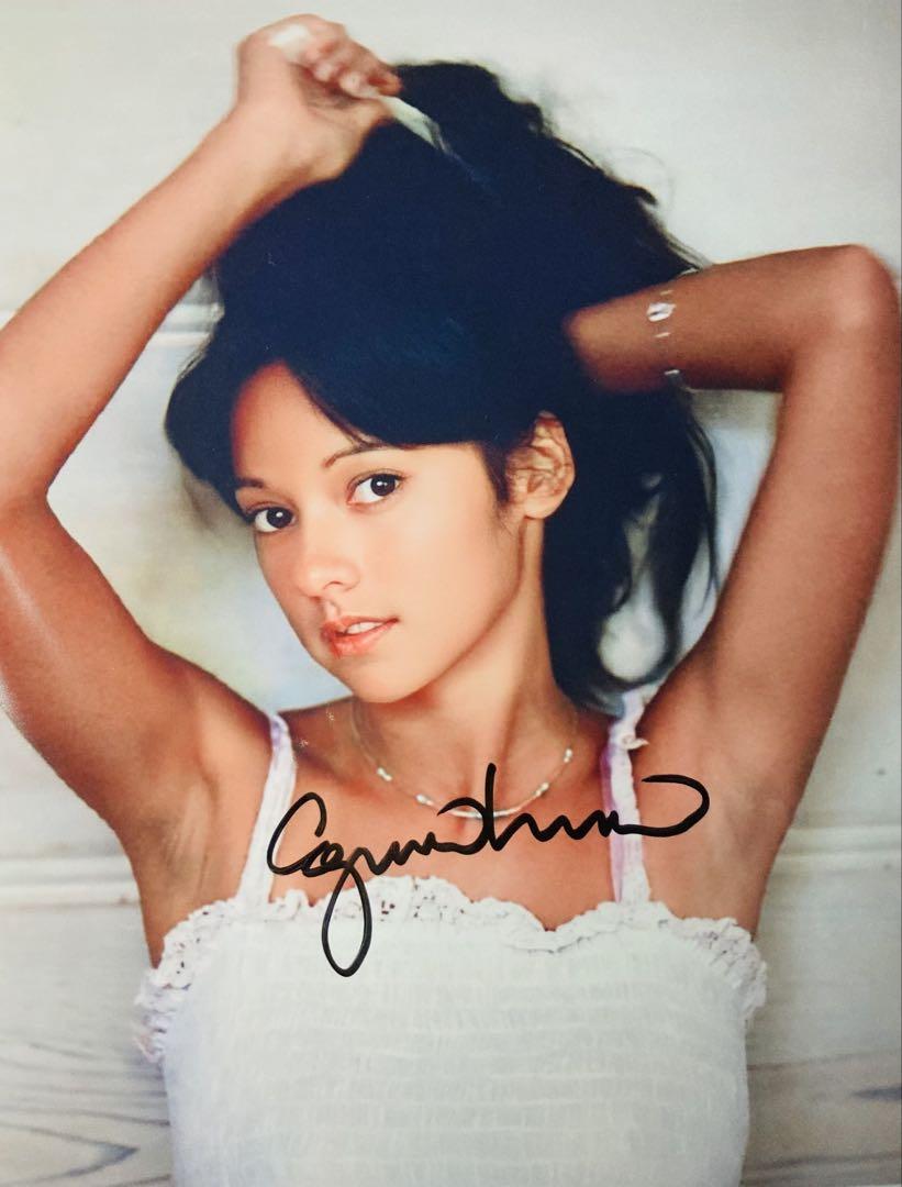 アグネス・ラム 直筆サイン入り写真　モデル　グラビアアイドル　o9