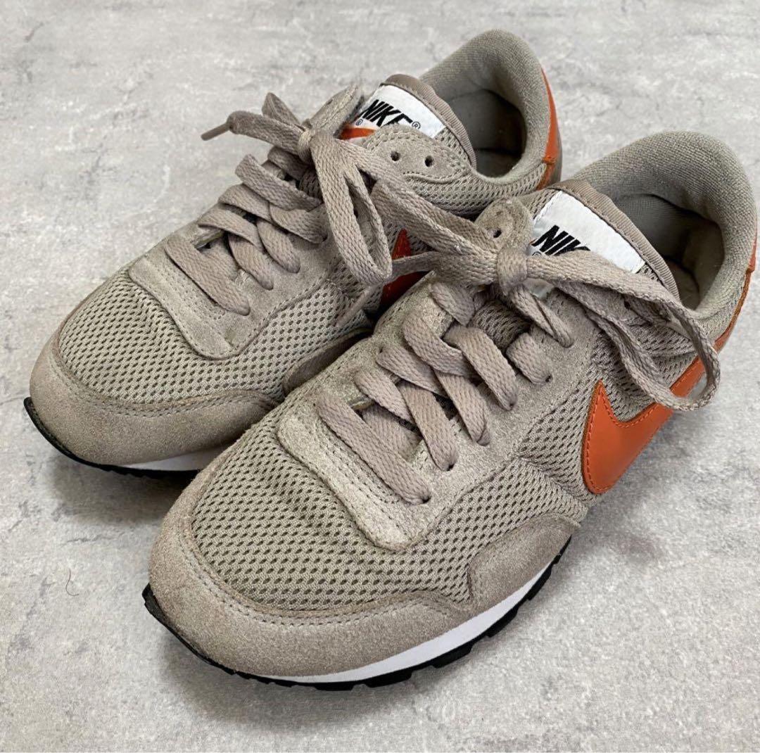 Nike 2005年製 レトロ ベージュグレー スニーカー ビッグスウォッシュ