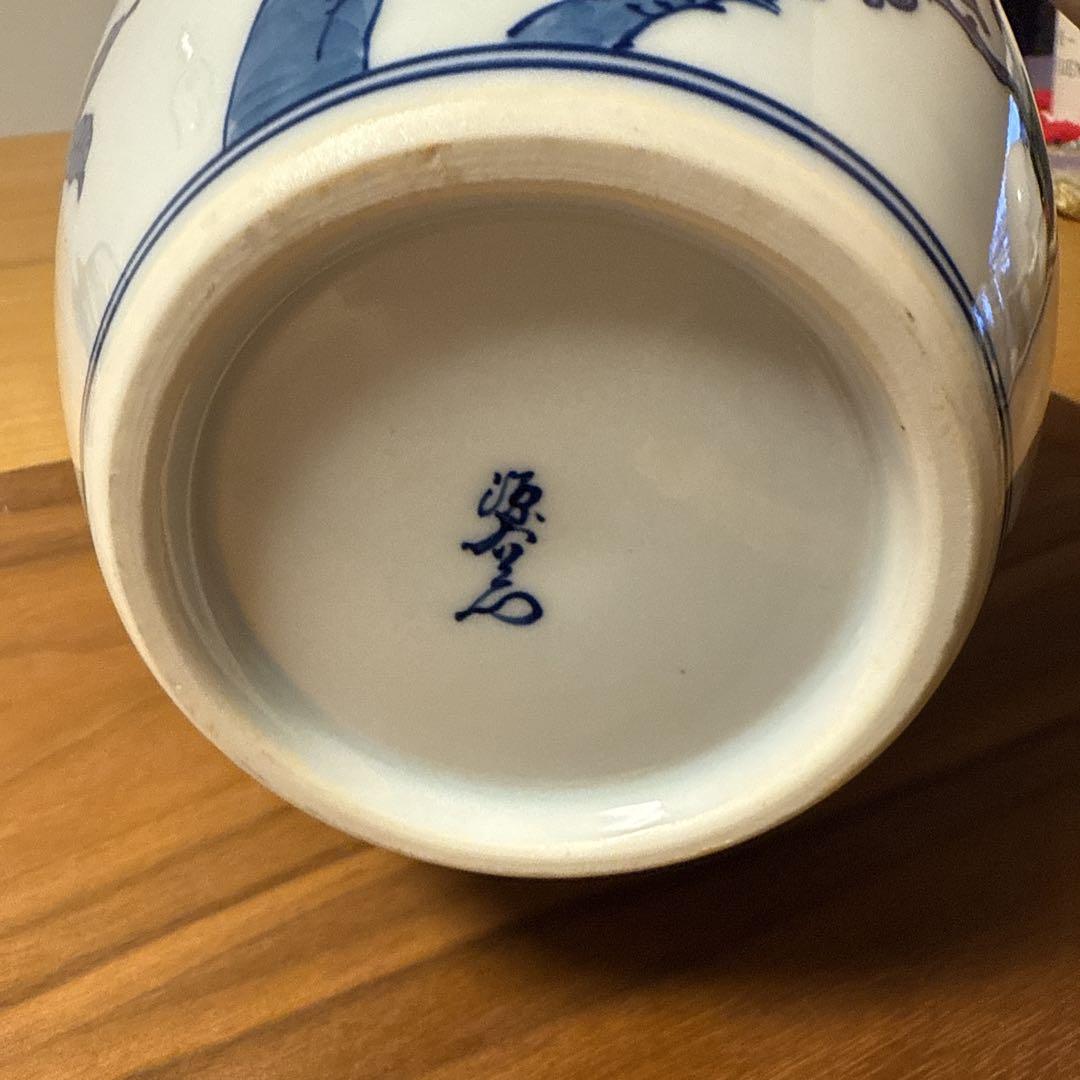 花と葉模様の陶器花瓶 - メルカリ