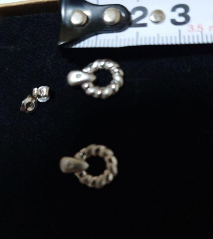 プラチナ　デザインピアス　ダイヤモンドピアス