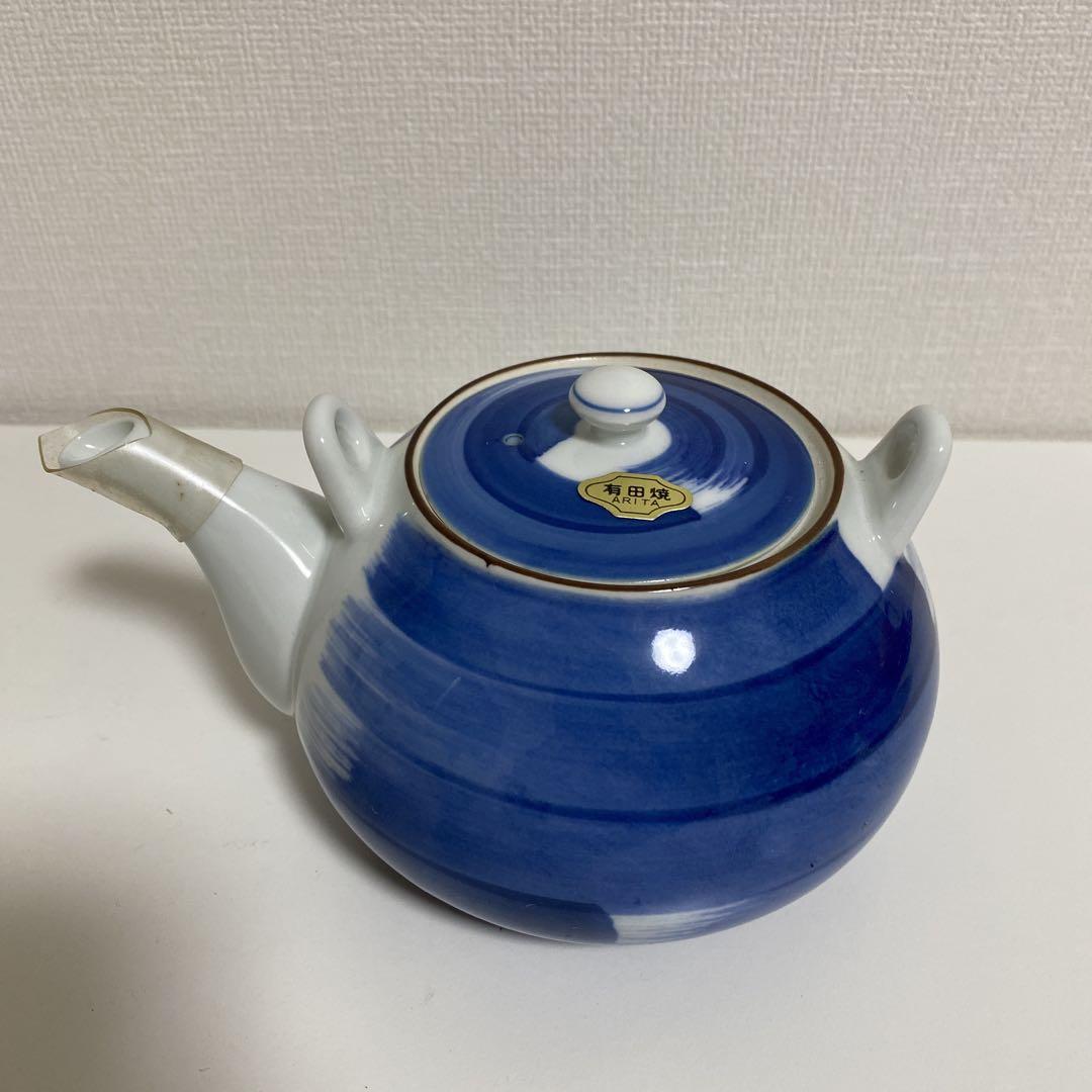 急須と蓋付き湯呑みのセット