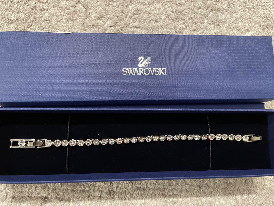 SWALOVSKI テニスブレスレット　極美品