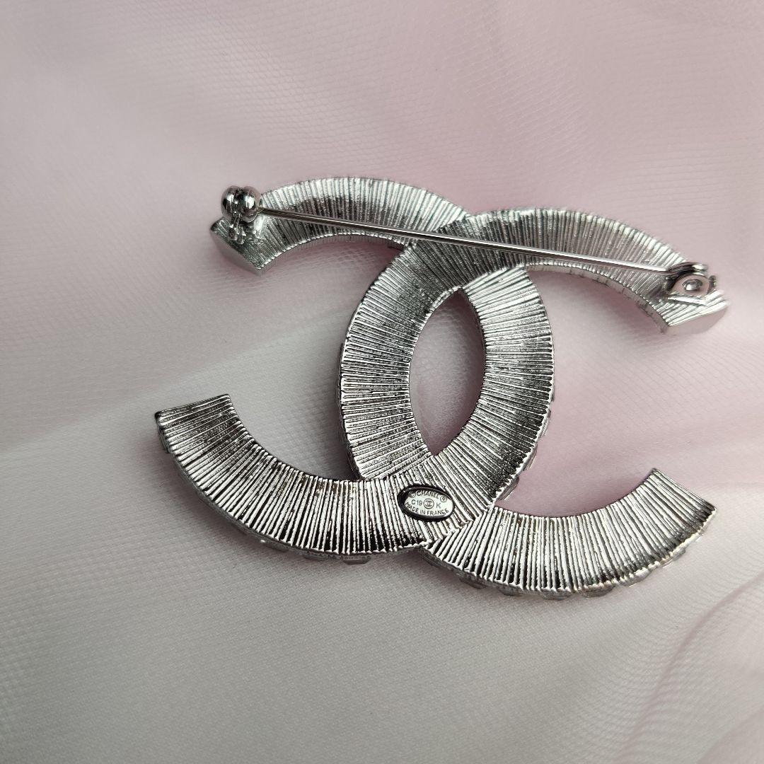 CHANEL　シャネル　ブローチ