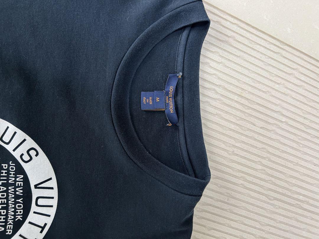 LOUIS VUITTON プリントTシャツ 黒