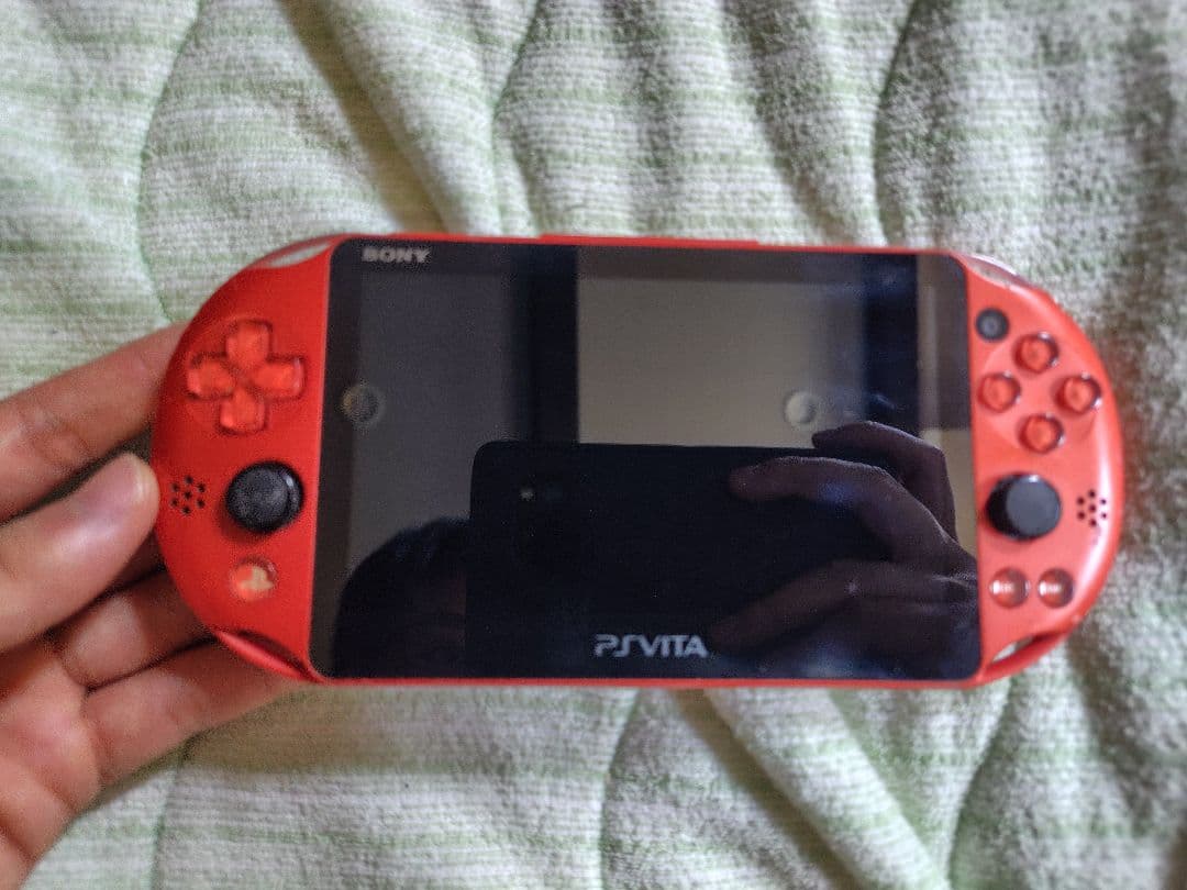 【美品】PSVITA 本体 PCH-2000 ネオンオレンジ