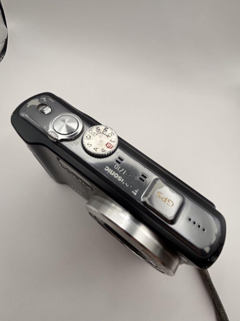 会員様限定 お買い得商品 ジャンク扱い❗️Panasonic Lumix DMC-TZ10 本体と付属品 デジタルカメラ