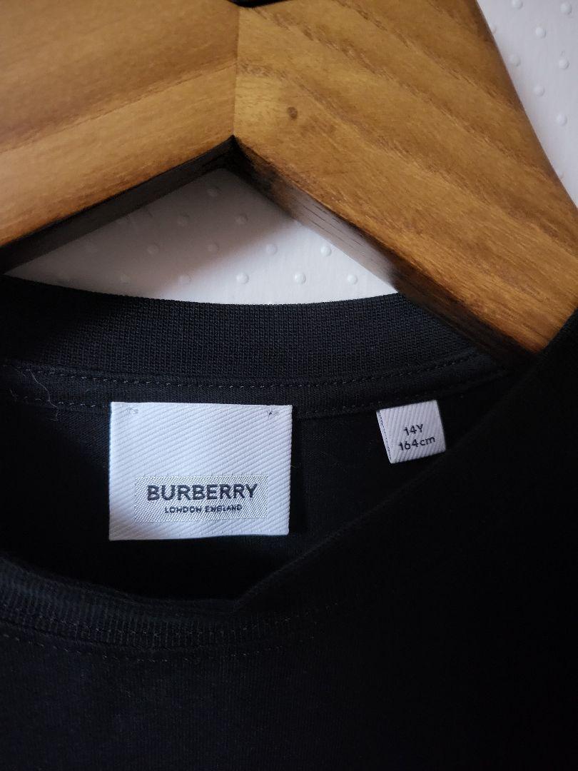 BURBERRY　Tシャツ