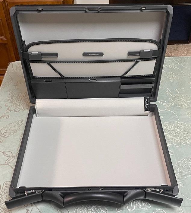 SAMSONITE 黒色 ダイヤルロック付アタッシュケース