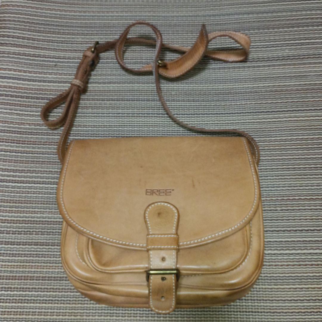 BREE ショルダーバッグ ベージュ レザー leather - メルカリ