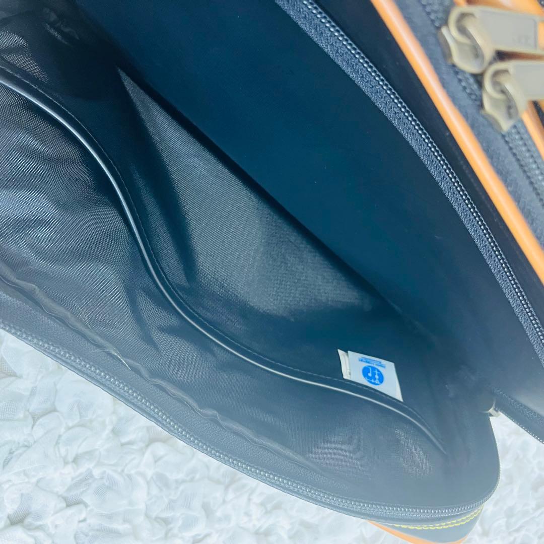 SPIRIT OF ADVENTURE レザーナイロンショルダーバッグ クラッチ