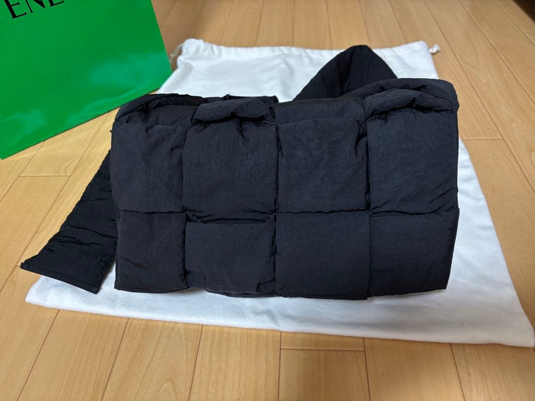 Bottega Veneta パデッド テック カセット