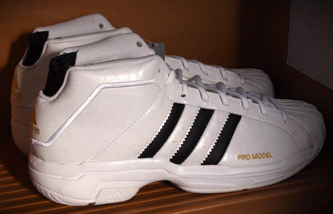 未使用★adidas　PRO MODEL　２G★FV8049★27,5cm