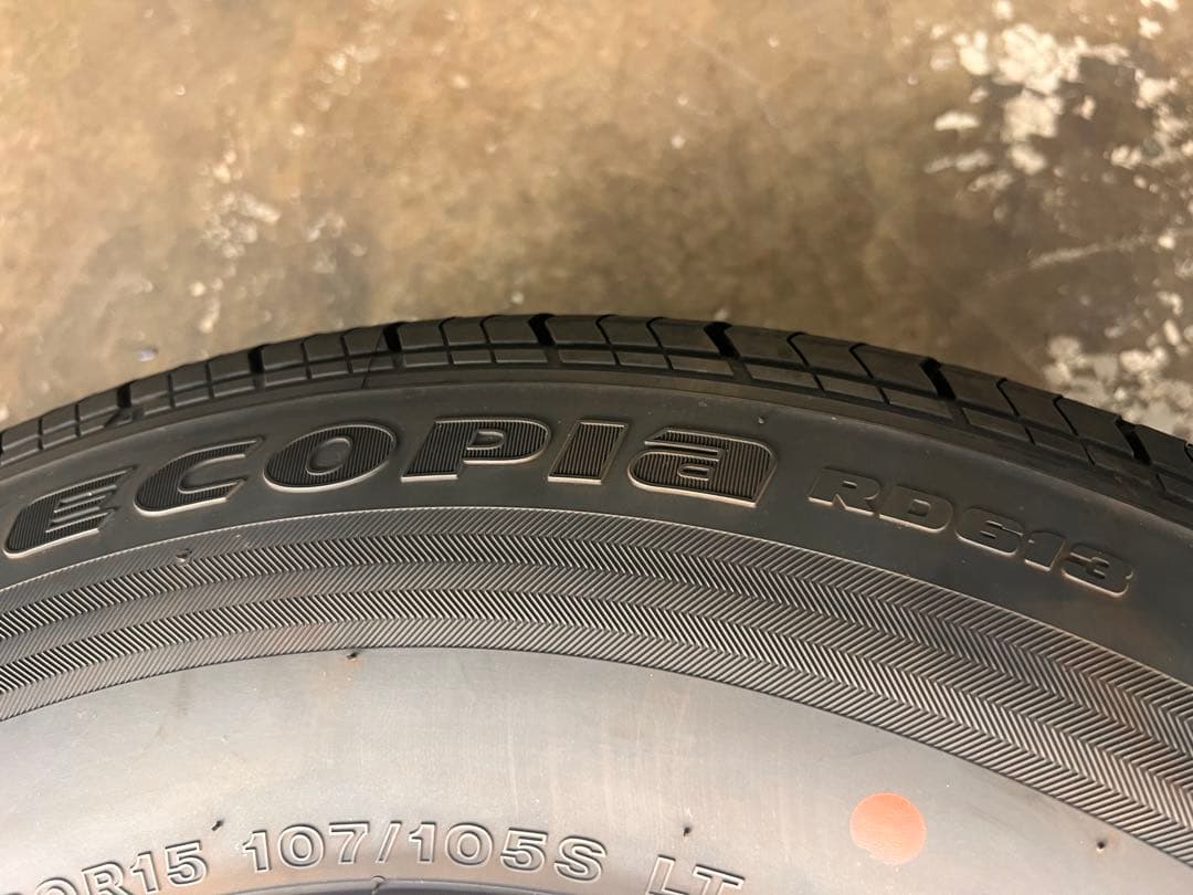 ハイエース純正タイヤホイールセットブリジストン