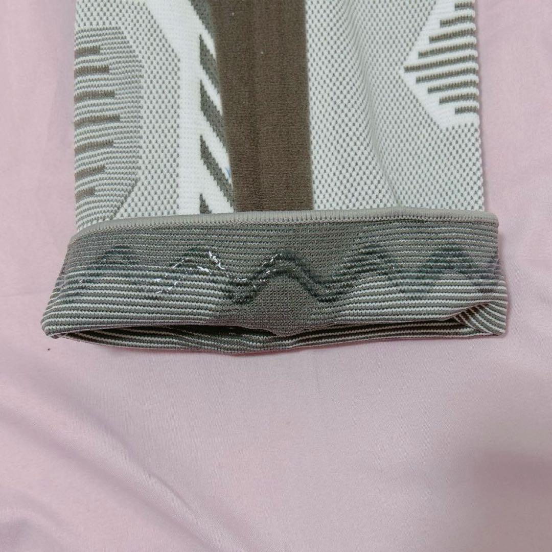 グレー サイドバネ