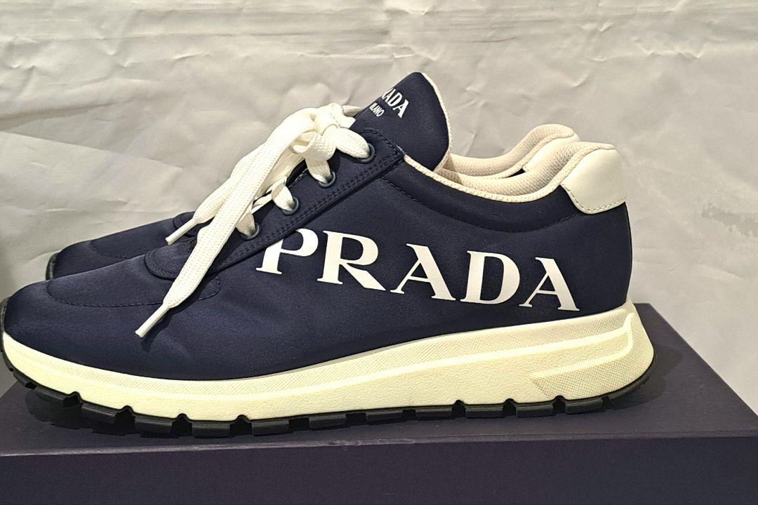 PRADA　プラダ　ナイロン　ロゴスニーカー
ネイビー　27cm