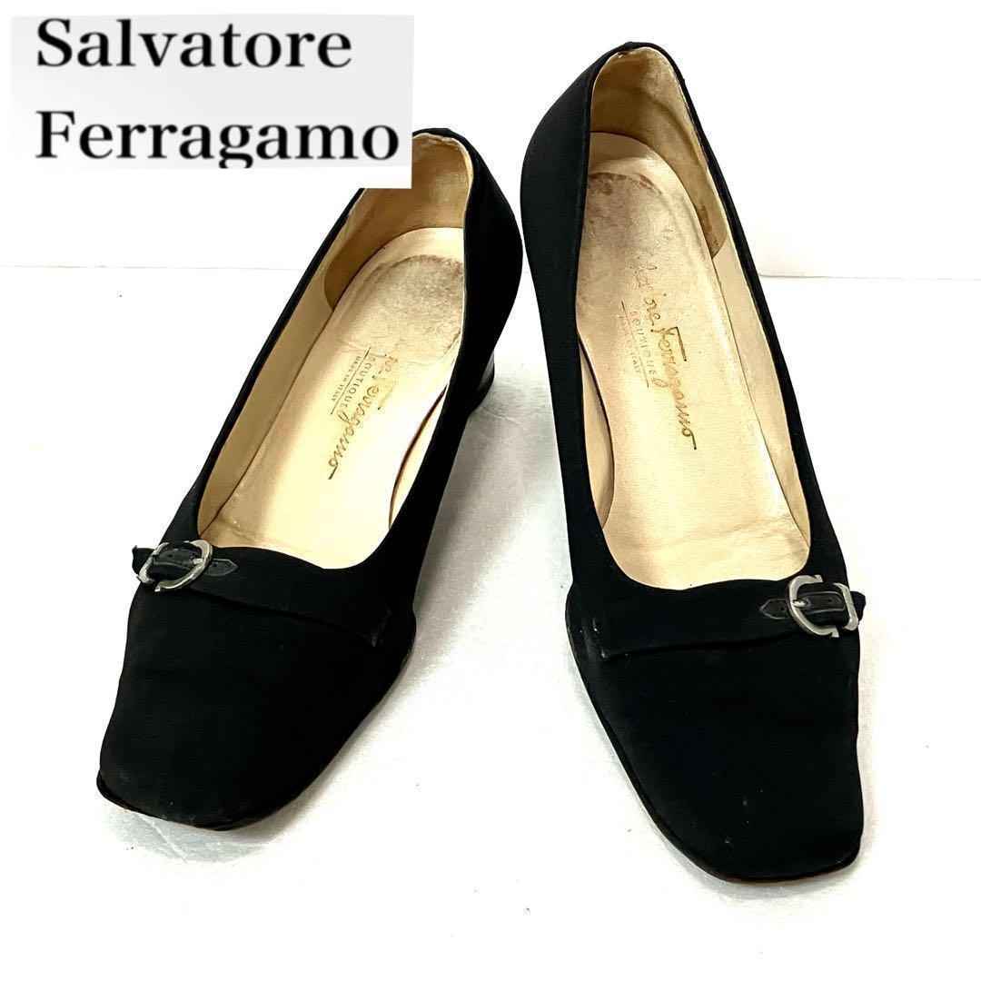 FERRAGAMO フェラガモ ガンチーニ 黒布地パンプス 25センチ