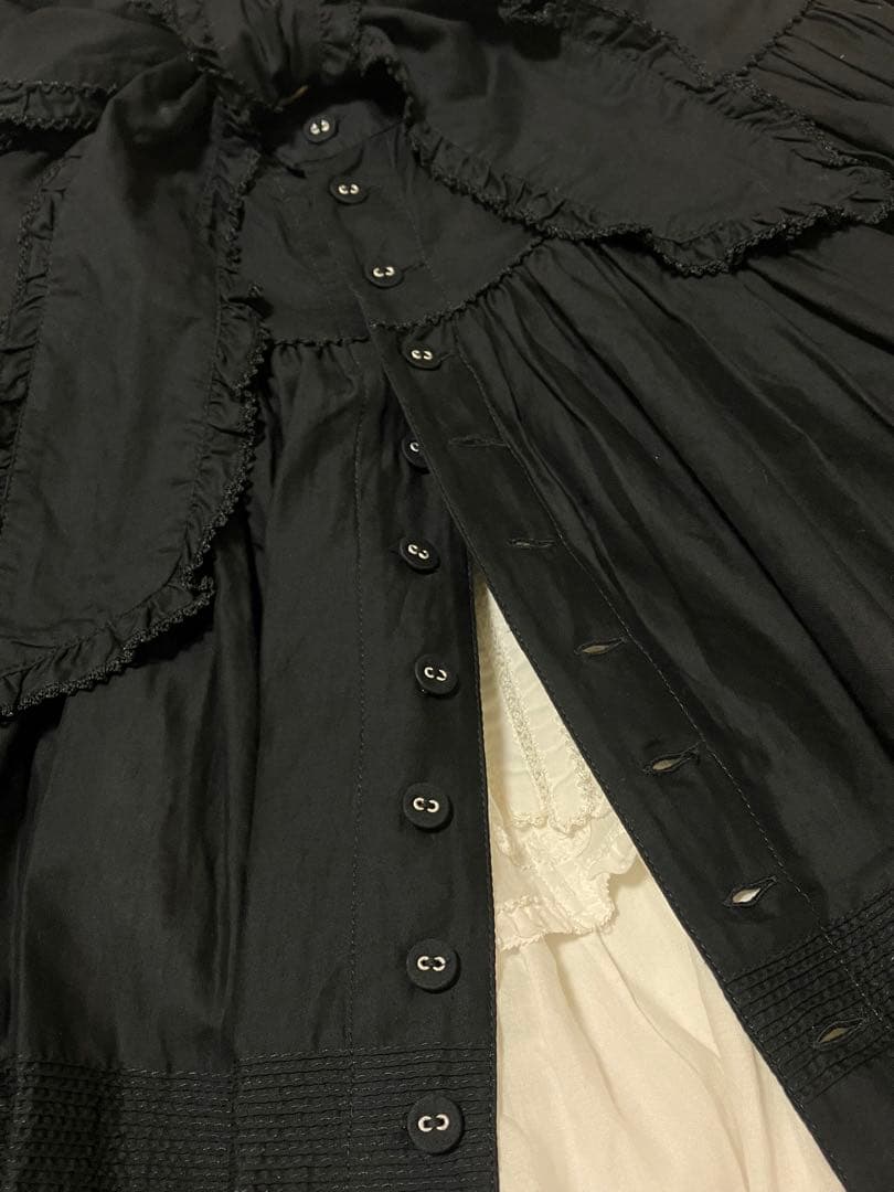 ワンダフルワールド サッシュリボン付きロゴ刺繍タブリエスカート エプロン ワンダフルワールド サッシュリボン付きロゴ刺繍タブリエスカート エプロン