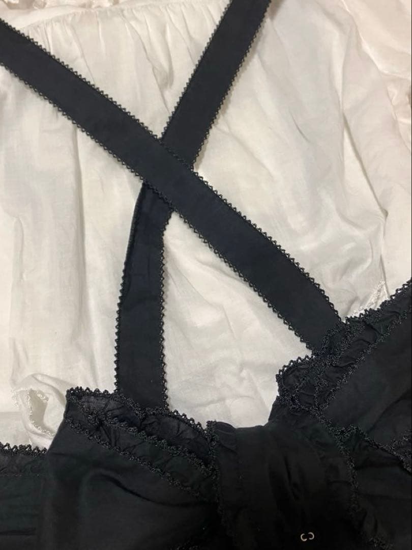 ワンダフルワールド サッシュリボン付きロゴ刺繍タブリエスカート エプロン ワンダフルワールド サッシュリボン付きロゴ刺繍タブリエスカート エプロン