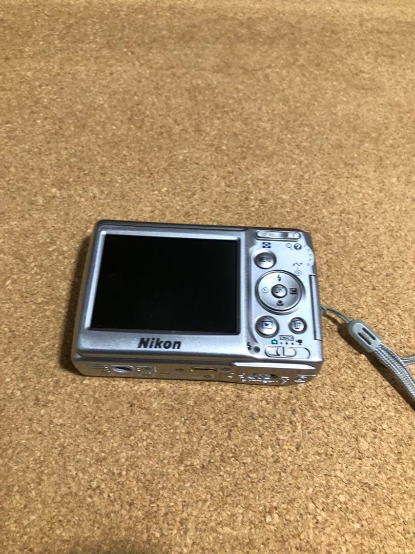 Nikon Coolpix 1600万画素 コンパクトデジタルカメラ