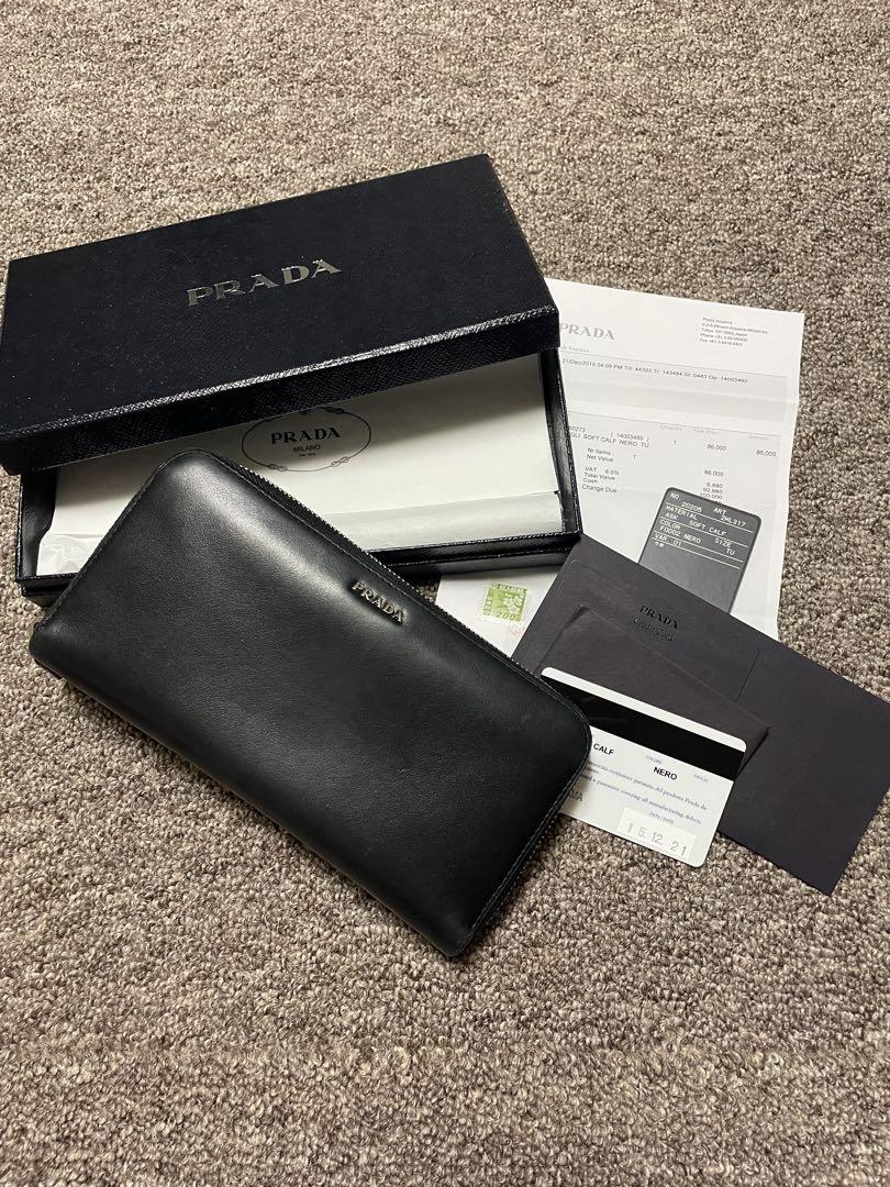 保証書、領収書あり　PRADA ブラックレザー 長財布