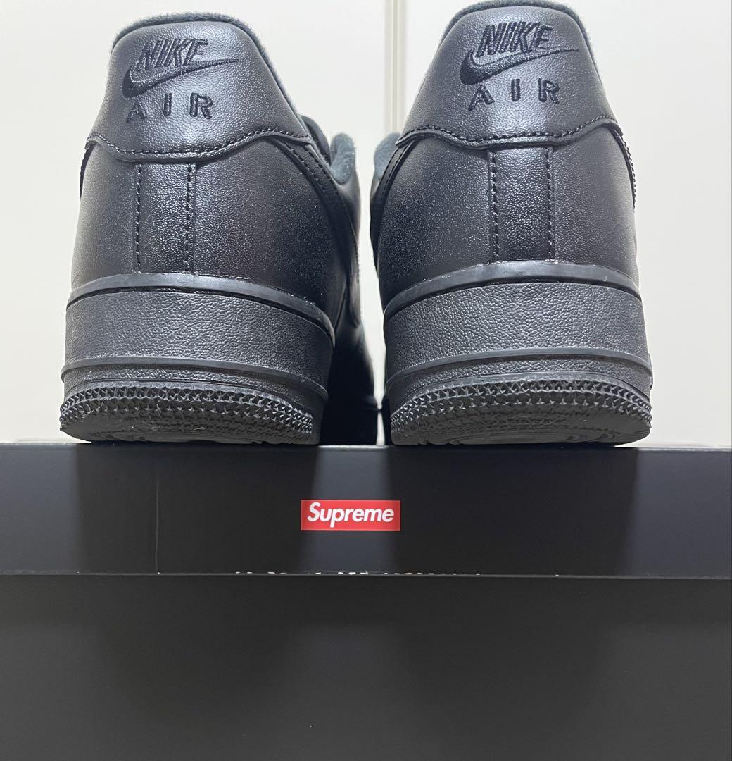 きり　Nike Air Force 1 Supreme ブラック
