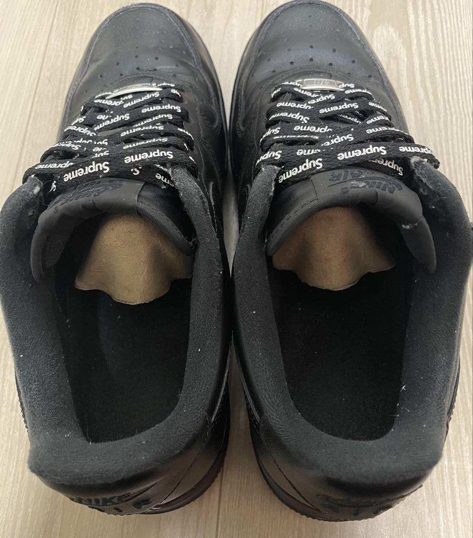 きり　Nike Air Force 1 Supreme ブラック