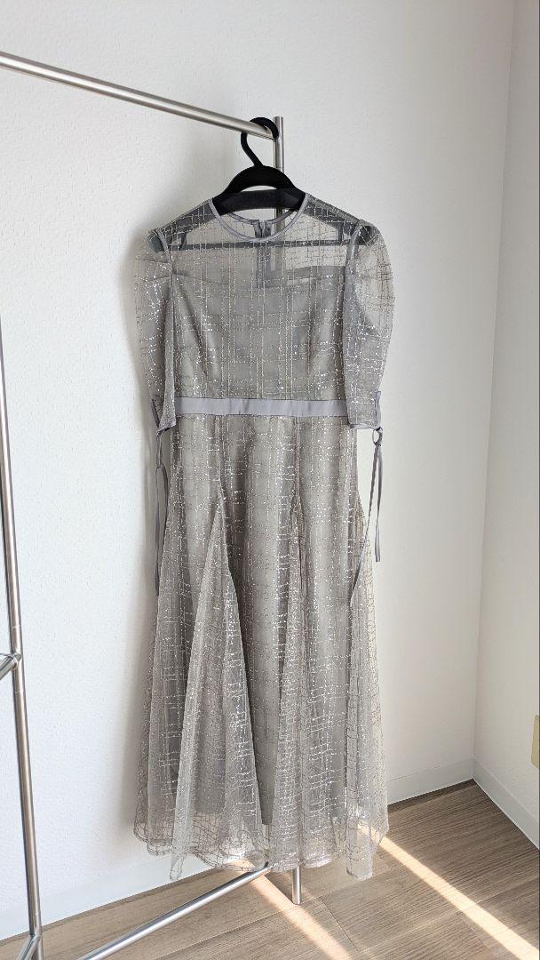 LEJA-チェック刺繍スパンコールチュール　素材袖リボンパフスリーブ　グレー　S