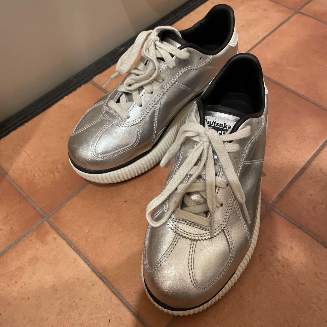 Onitsuka Tiger シルバー スニーカー 24.5 - メルカリ