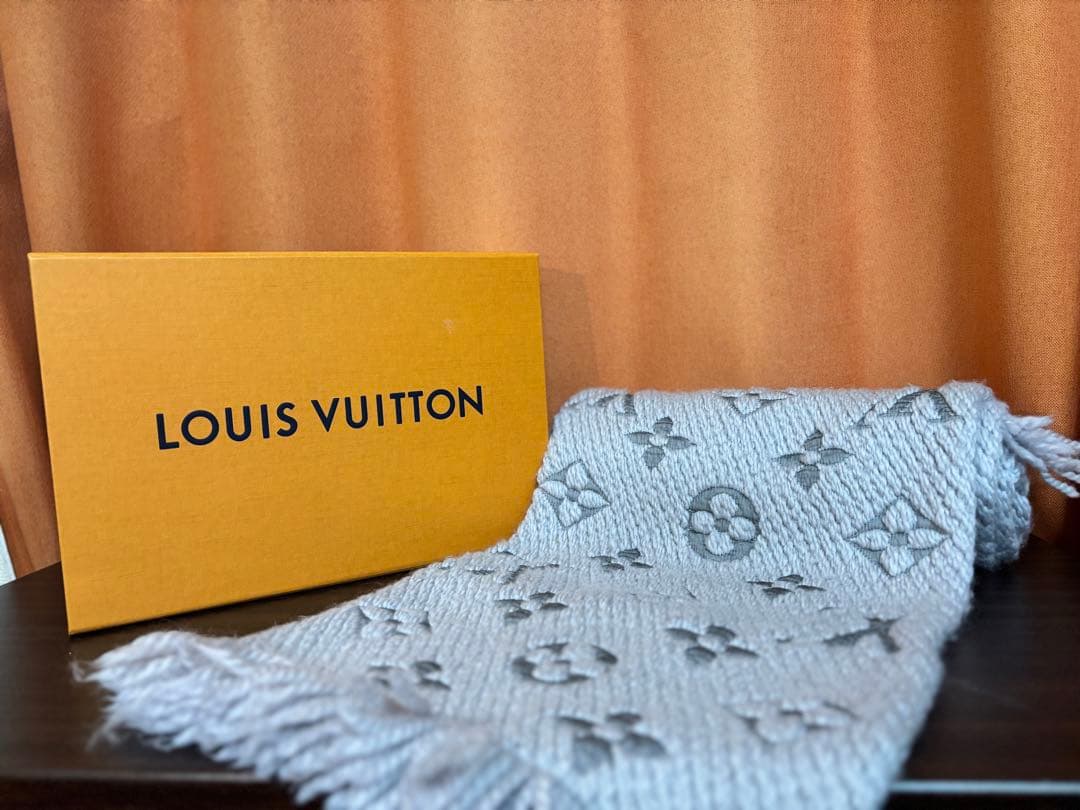 ルイヴィトン マフラー エシャルプロゴマニア グリ ペルル M74742LOUIS VUITTON